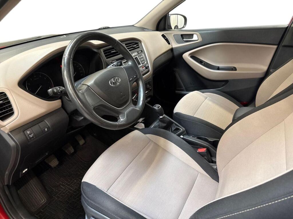 Hyundai i20 5d 2016 Punainen