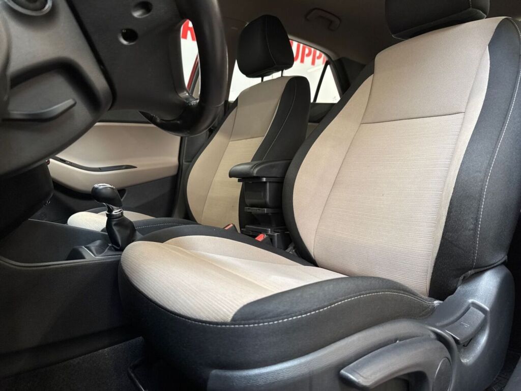 Hyundai i20 5d 2016 Punainen
