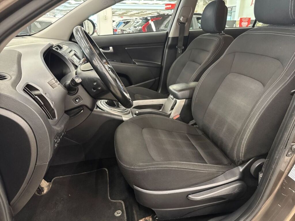 Kia Sportage 2016 Ruskea (beige)