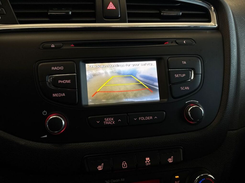 Kia Ceed 2016 Hopea