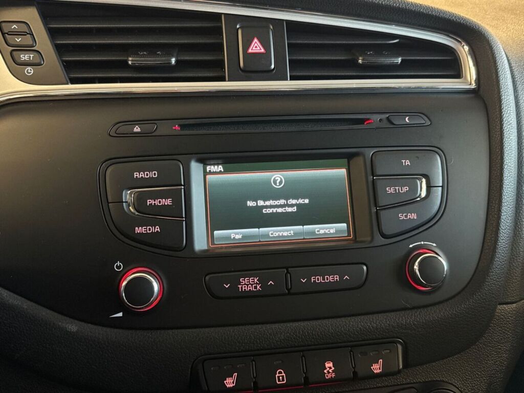 Kia Ceed 2016 Hopea