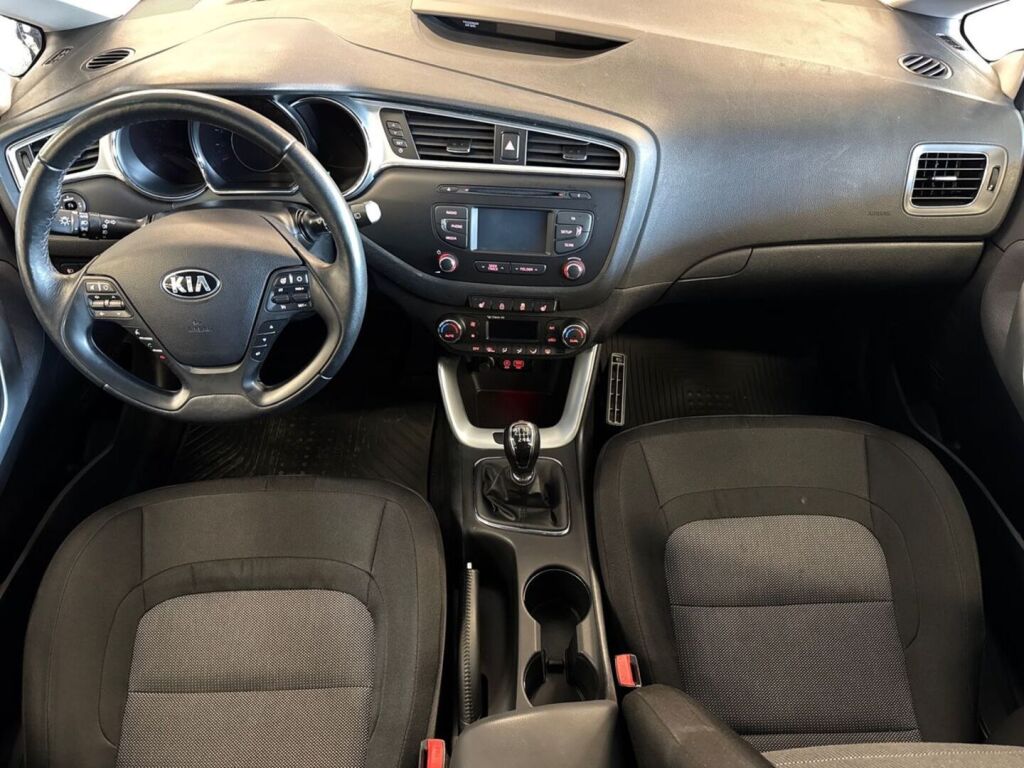 Kia Ceed 2016 Hopea