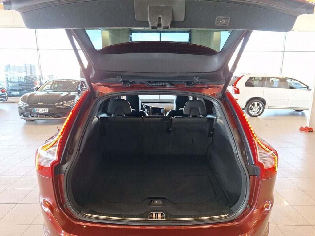 Volvo XC60 2016 Punainen