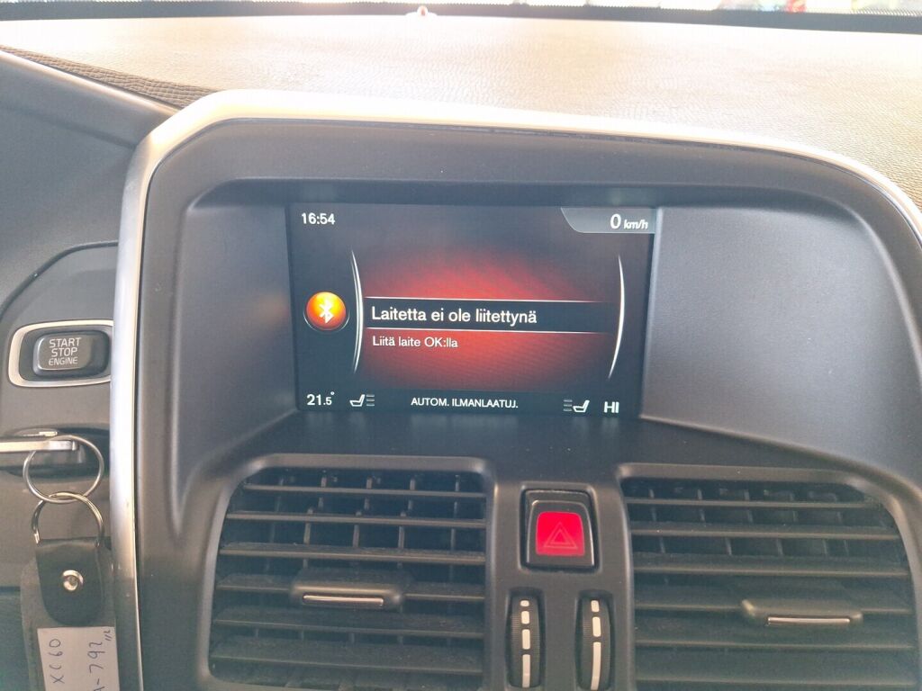 Volvo XC60 2016 Punainen