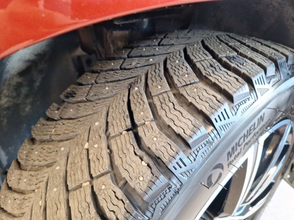 Volvo XC60 2016 Punainen