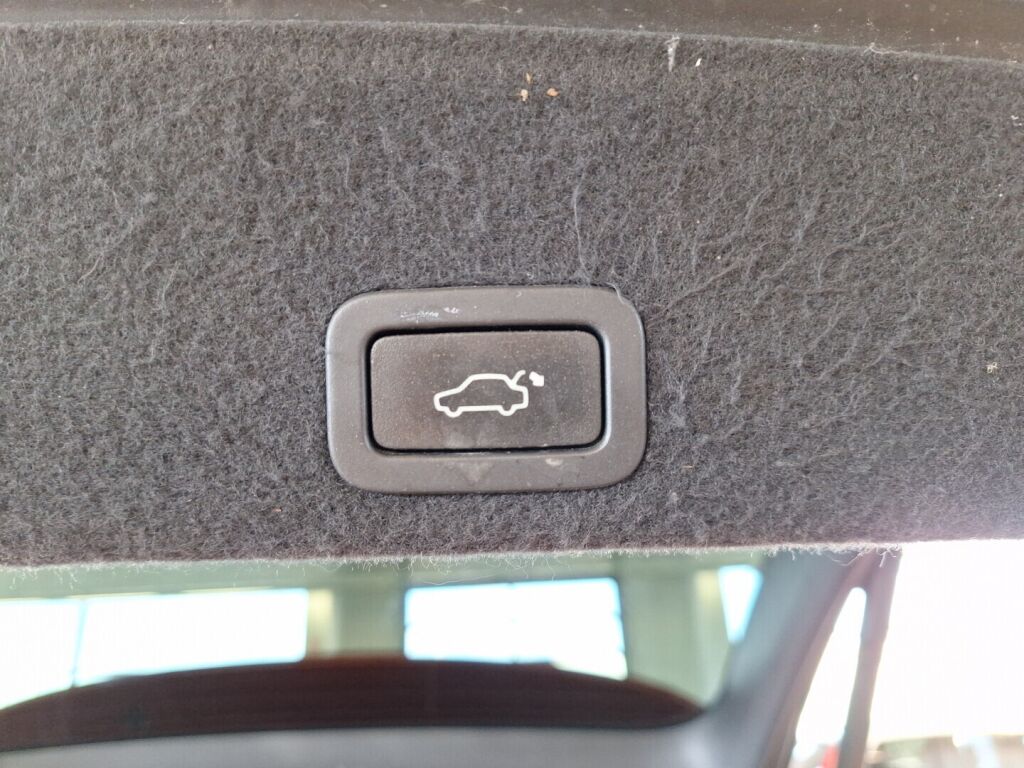 Volvo XC60 2016 Punainen