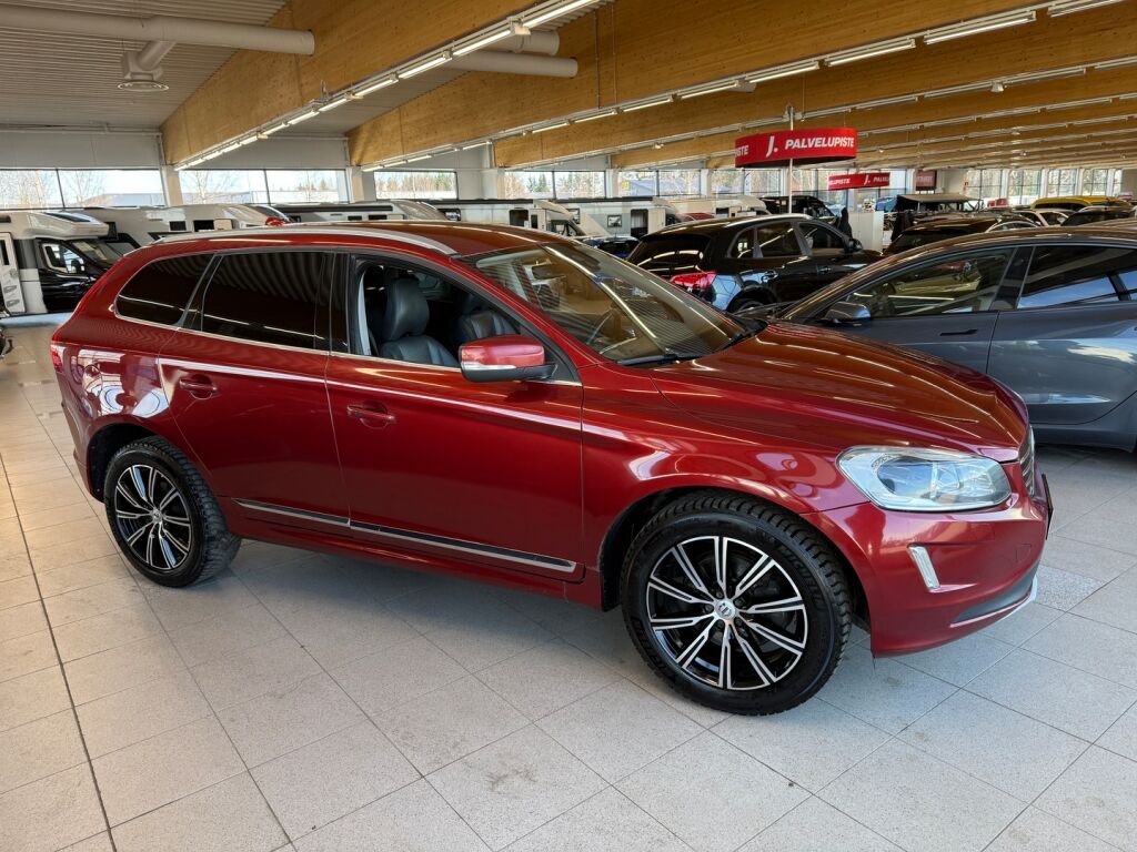 Volvo XC60 2016 Punainen