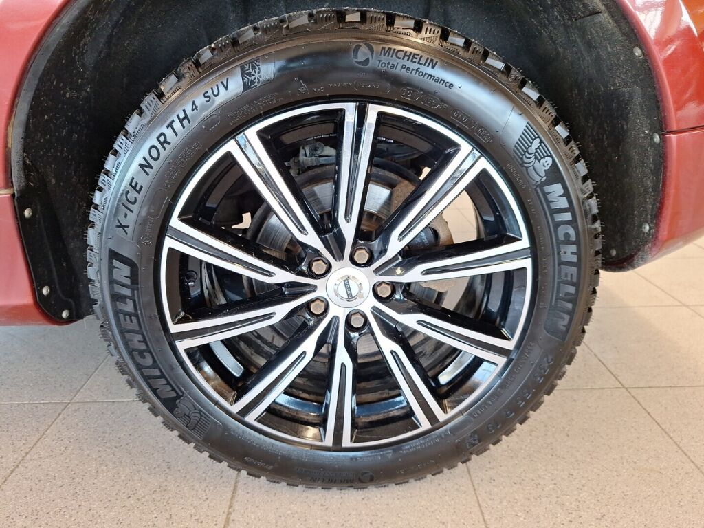 Volvo XC60 2016 Punainen