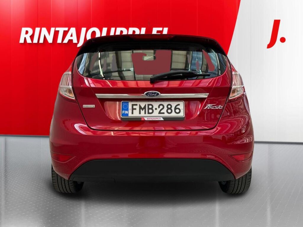 Ford Fiesta 2016 Punainen