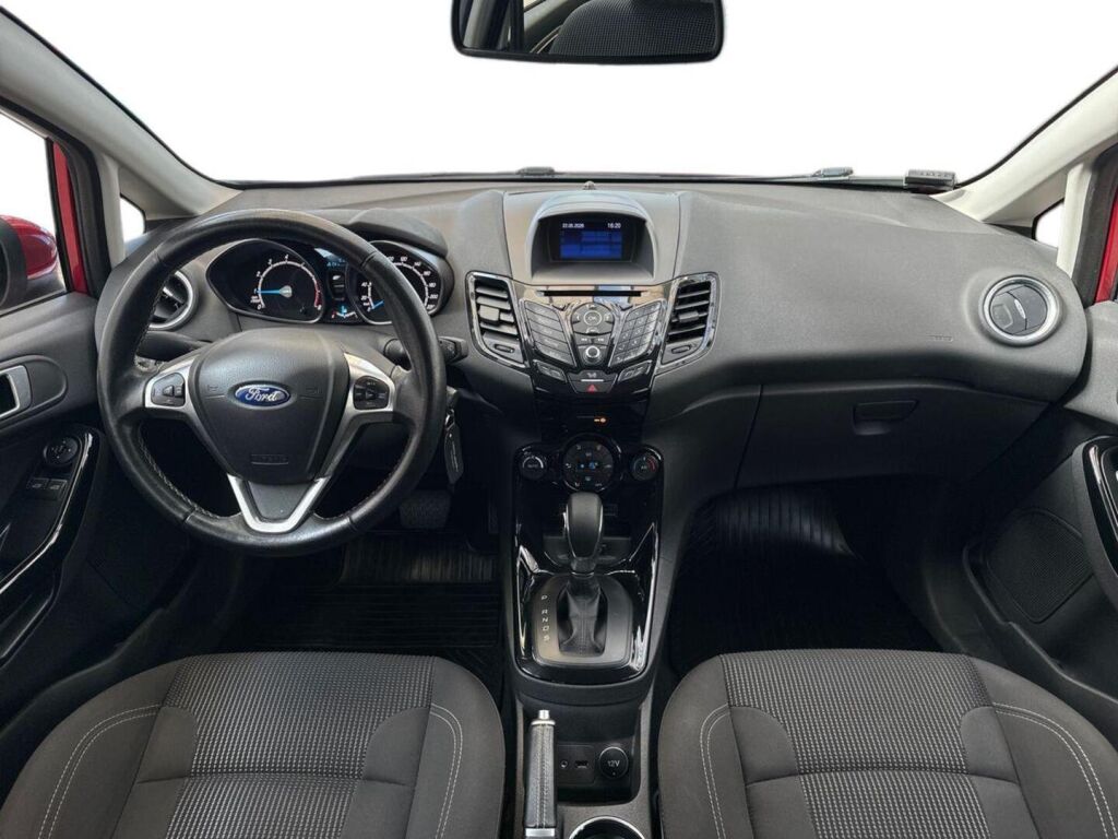 Ford Fiesta 2016 Punainen