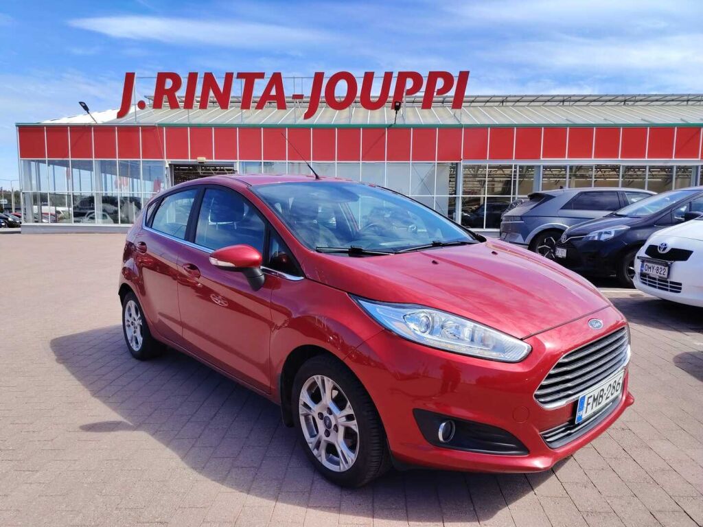 Ford Fiesta 2016 Punainen