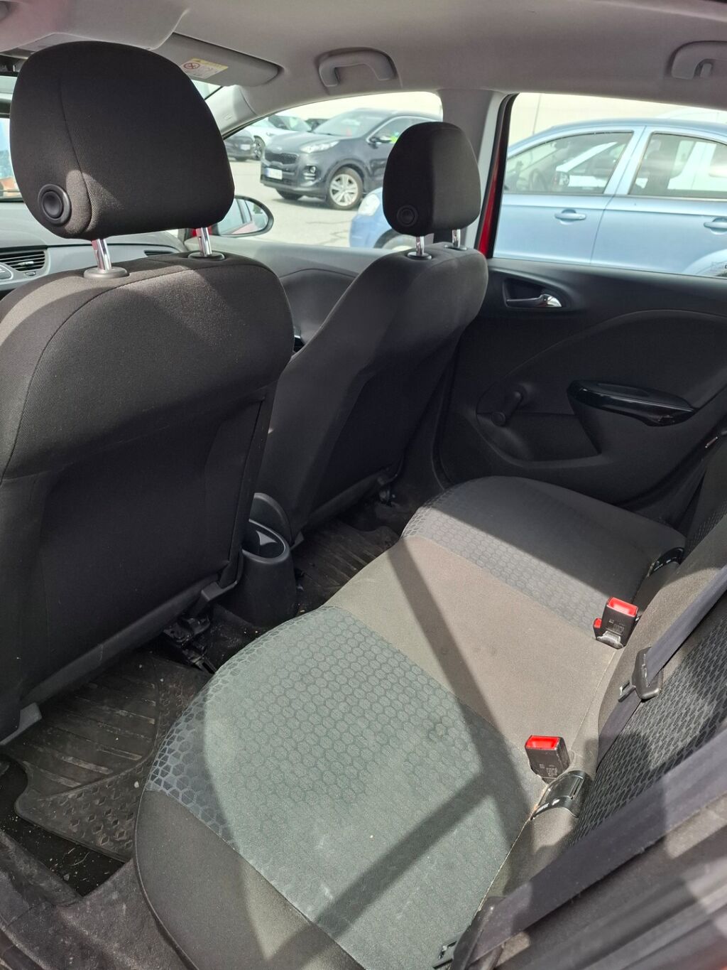 Opel Corsa 2016 Punainen