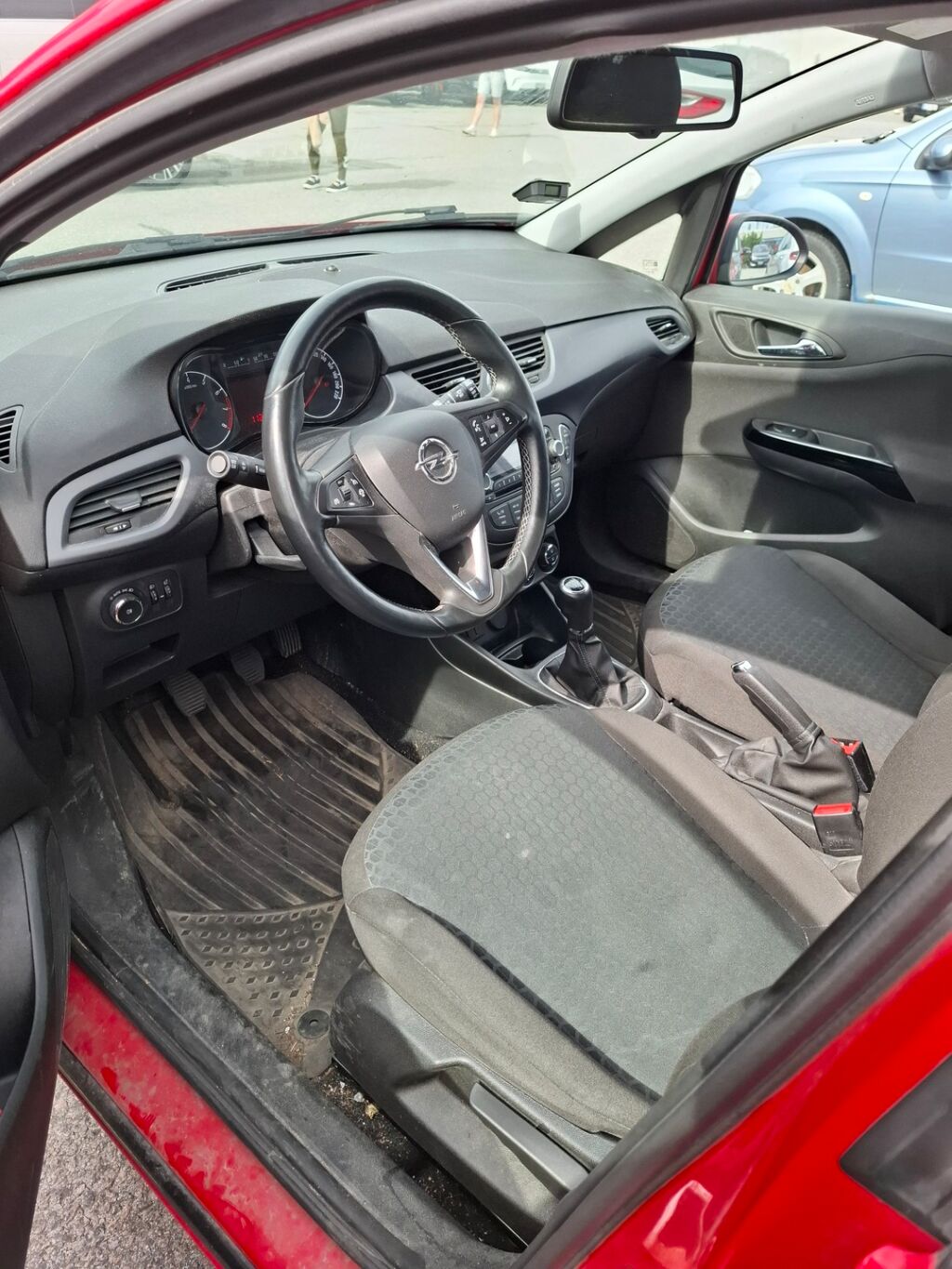 Opel Corsa 2016 Punainen