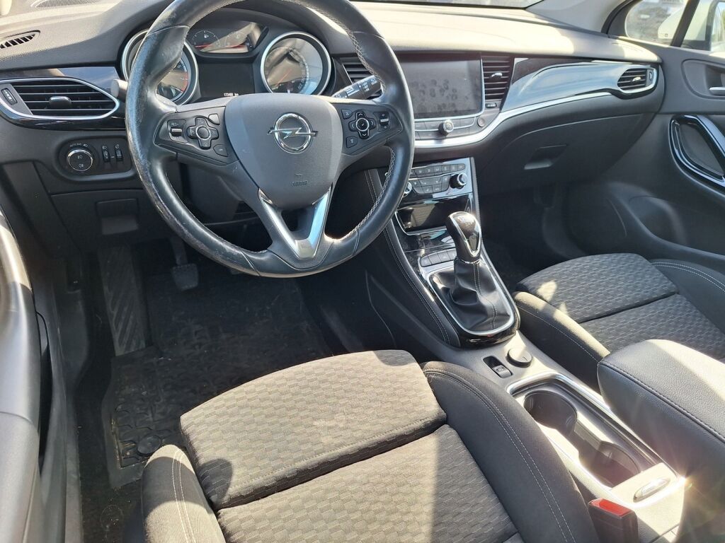 Opel Astra 2016 Hopea