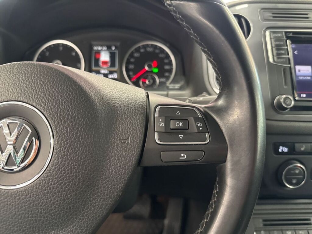 Volkswagen Tiguan 2015 Musta