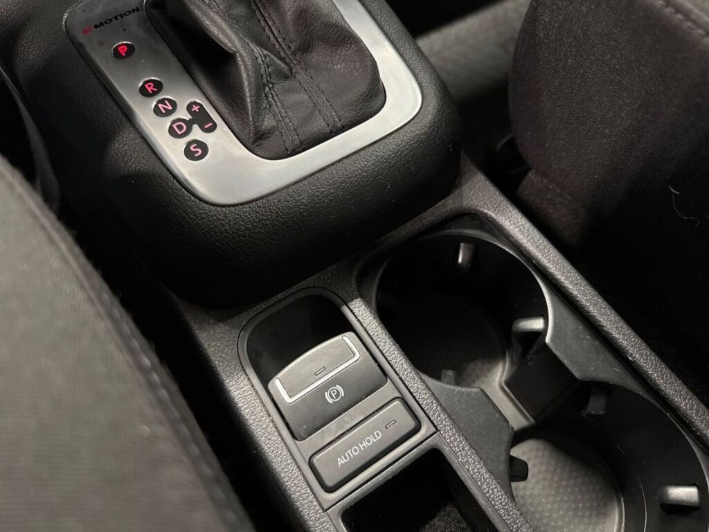 Volkswagen Tiguan 2015 Musta