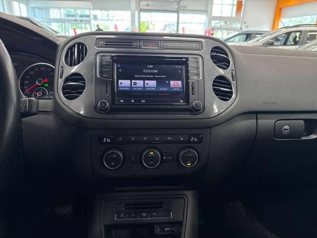 Volkswagen Tiguan 2015 Musta