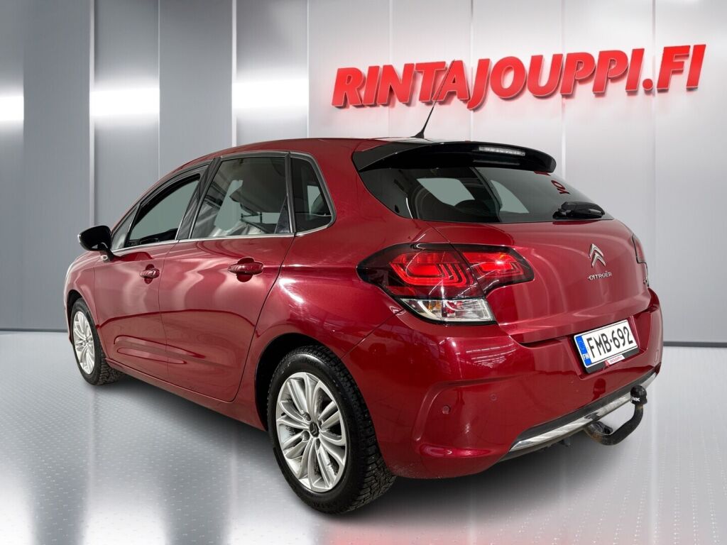 Citroen C4 2016 Punainen