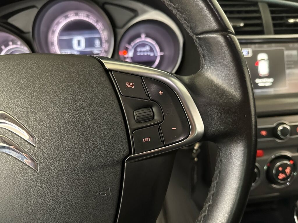 Citroen C4 2016 Punainen