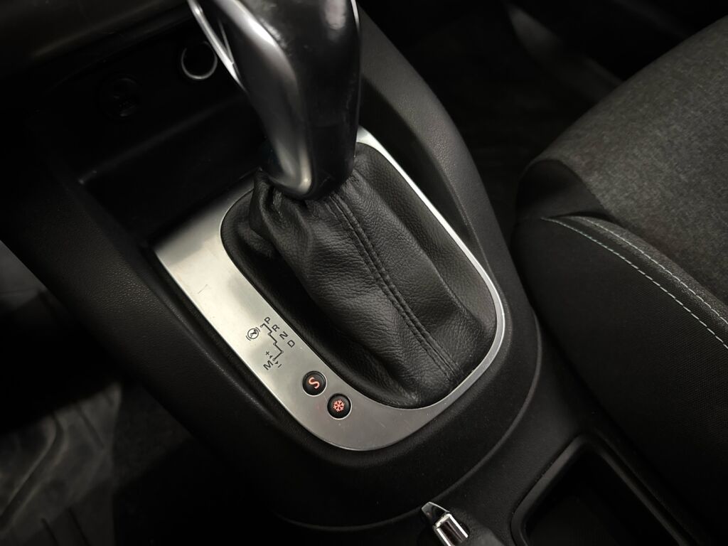 Citroen C4 2016 Punainen