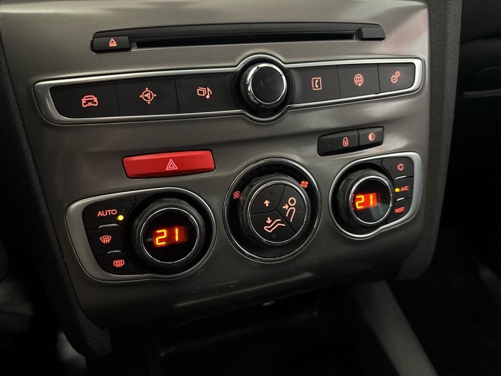 Citroen C4 2016 Punainen