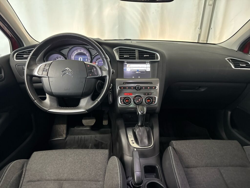 Citroen C4 2016 Punainen