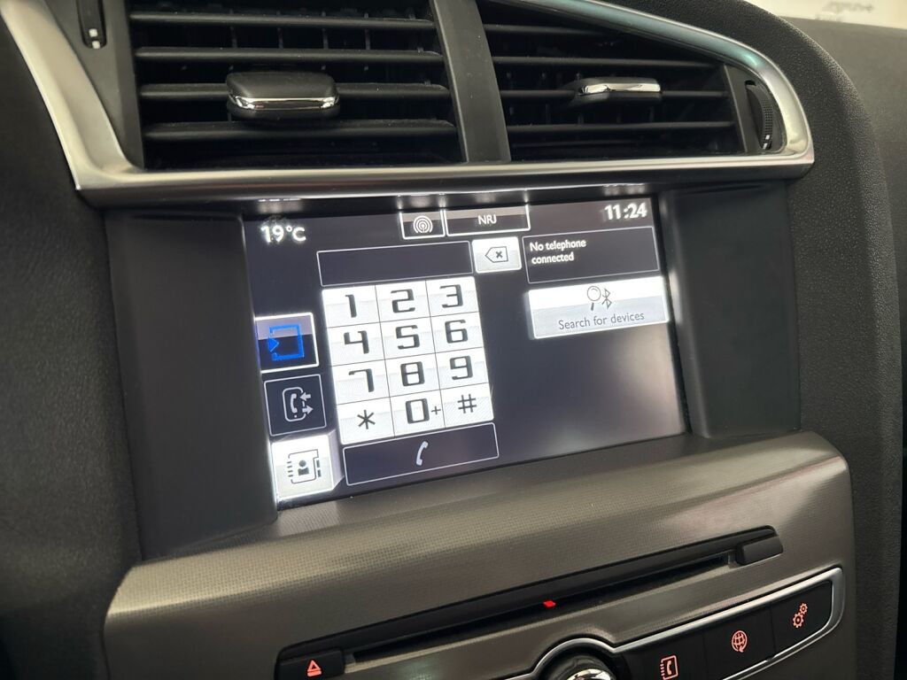 Citroen C4 2016 Punainen