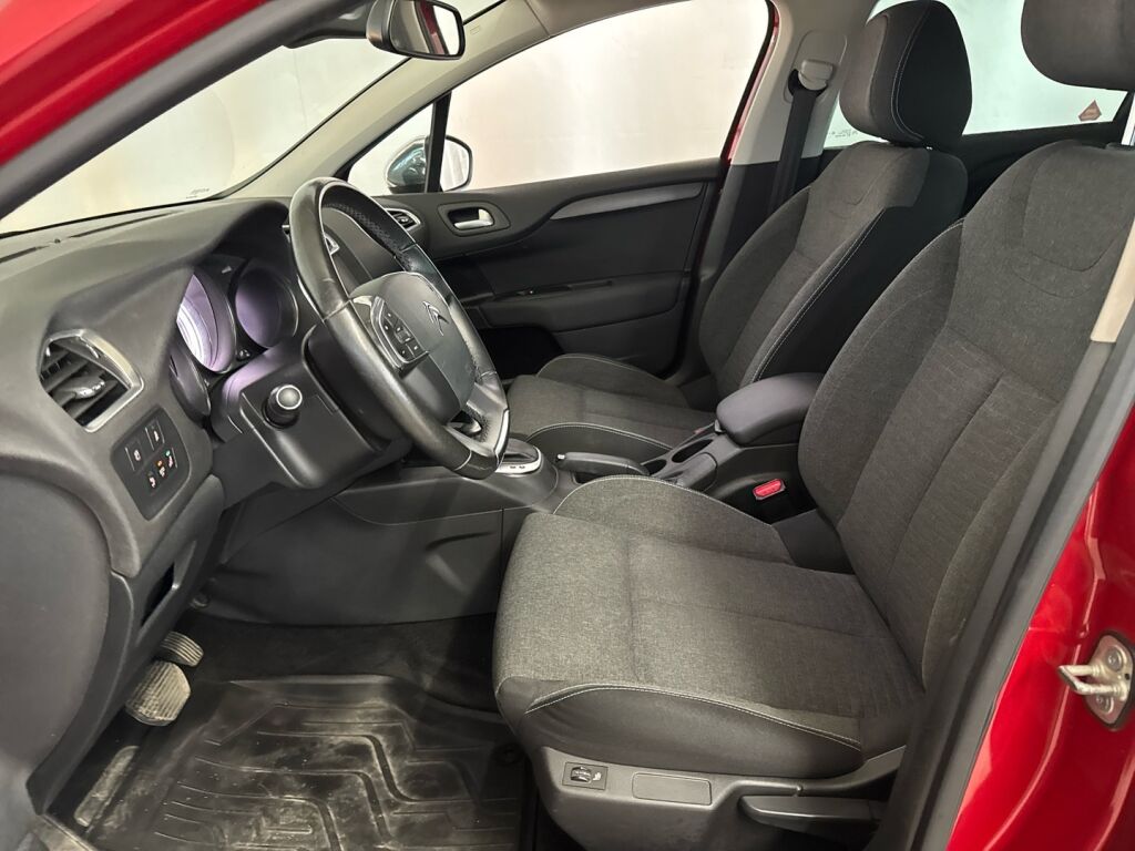 Citroen C4 2016 Punainen