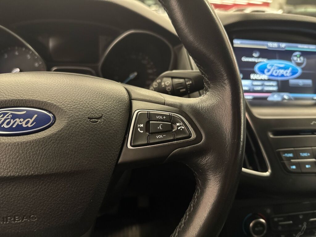 Ford Focus 2015 Harmaa