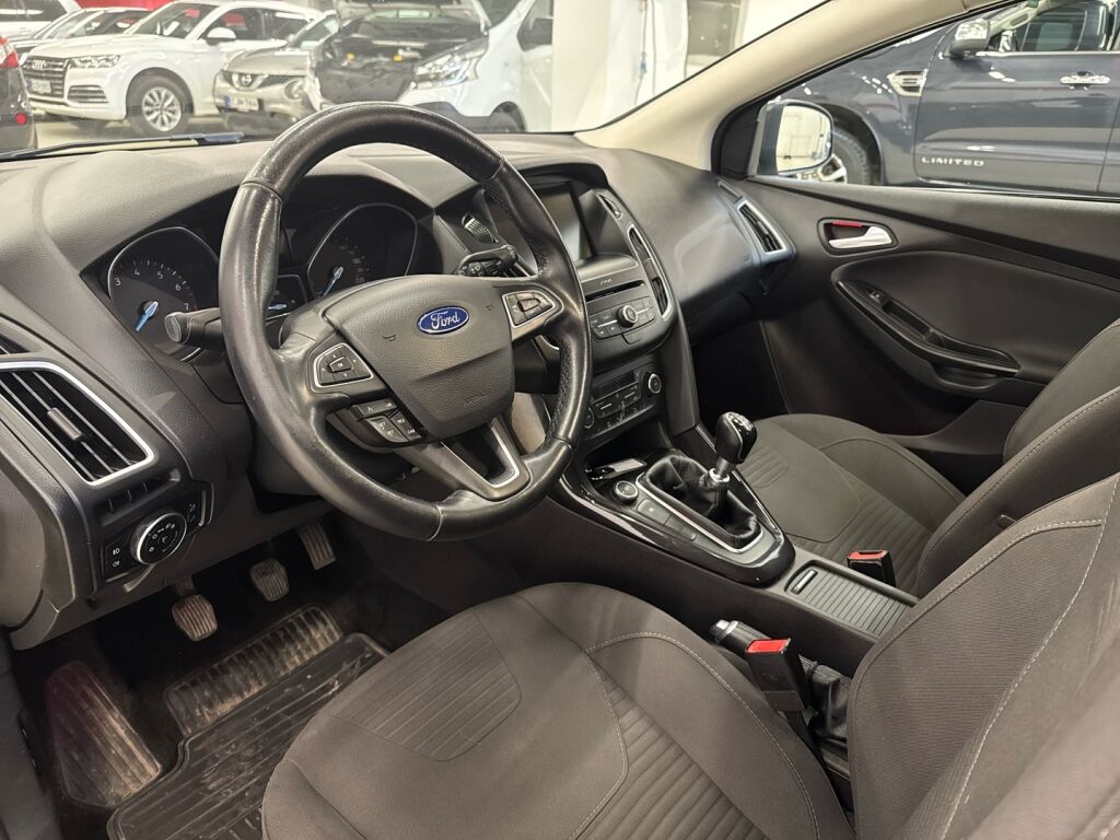Ford Focus 2015 Harmaa