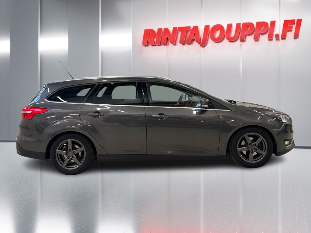 Ford Focus 2015 Harmaa