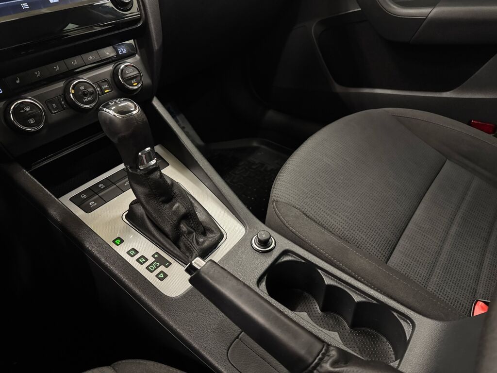 Skoda Octavia 2015 Harmaa