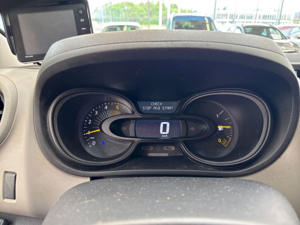 Renault Trafic 2016 Valkoinen