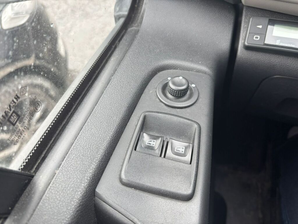 Renault Trafic 2016 Valkoinen