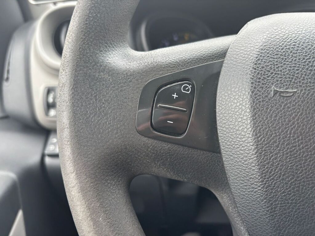 Renault Trafic 2016 Valkoinen