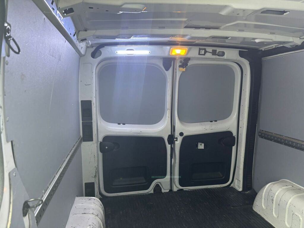 Renault Trafic 2016 Valkoinen