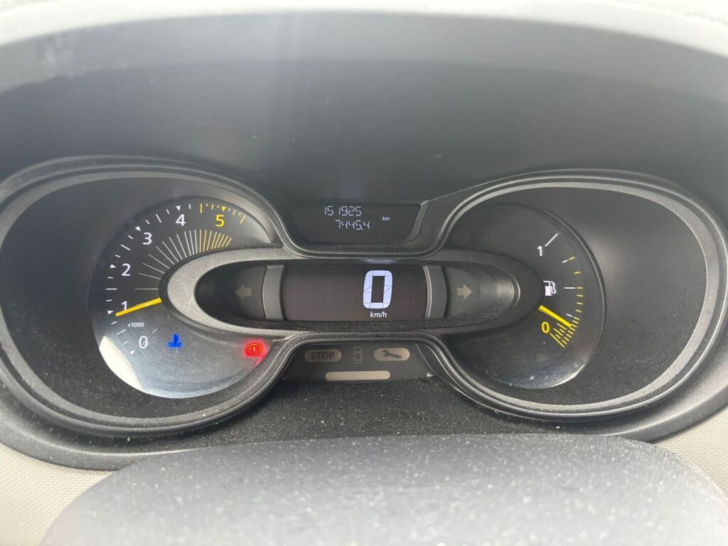 Renault Trafic 2016 Valkoinen