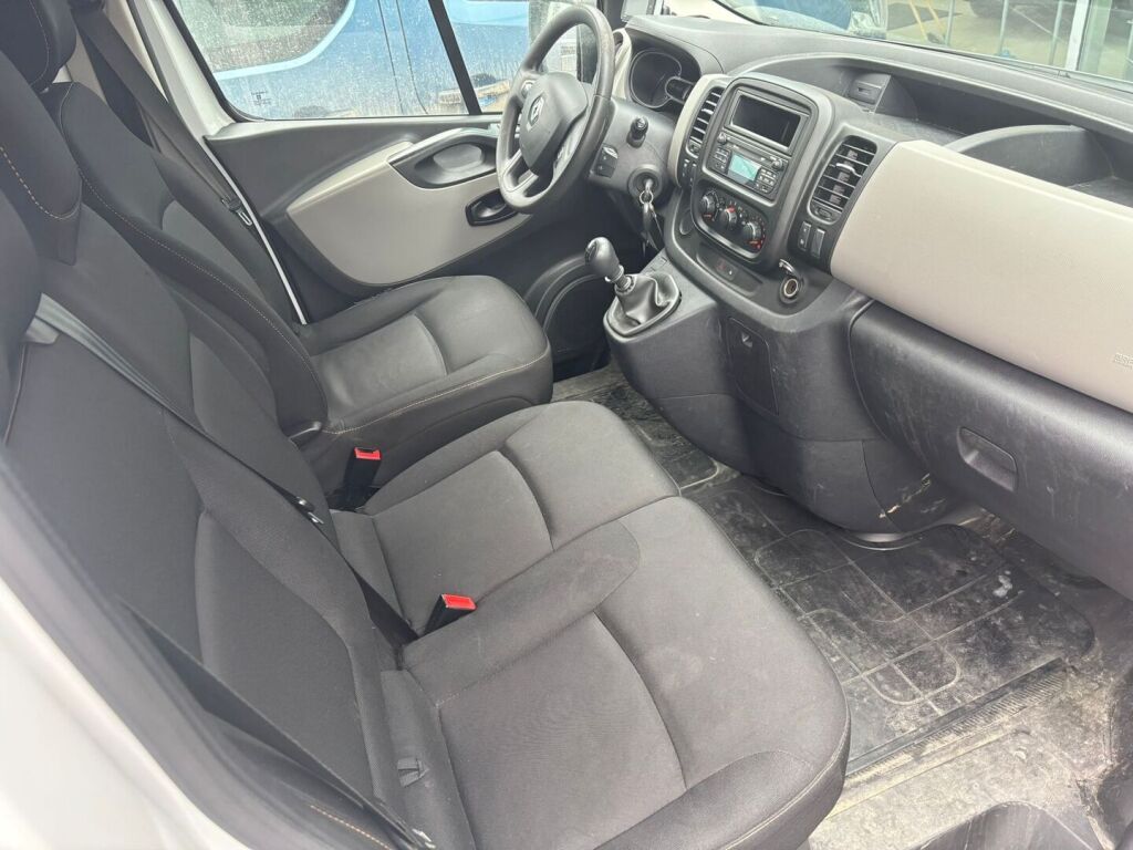 Renault Trafic 2016 Valkoinen