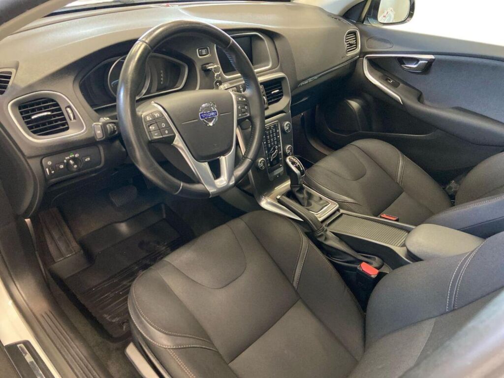 Volvo V40 Cross Country 2016 Valkoinen