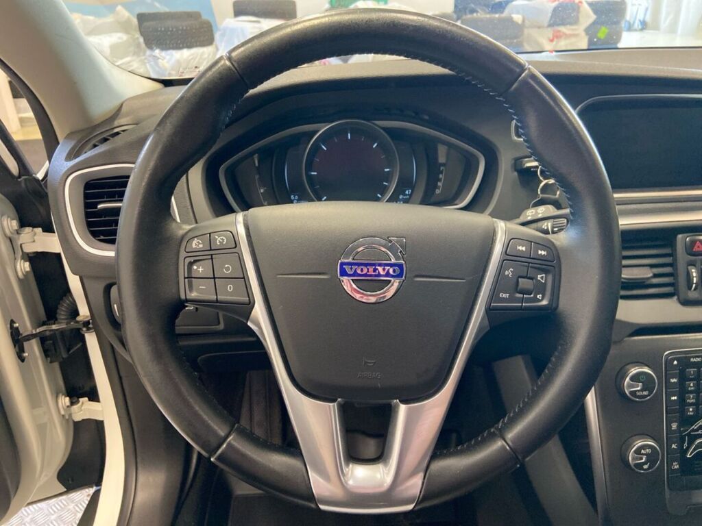 Volvo V40 Cross Country 2016 Valkoinen