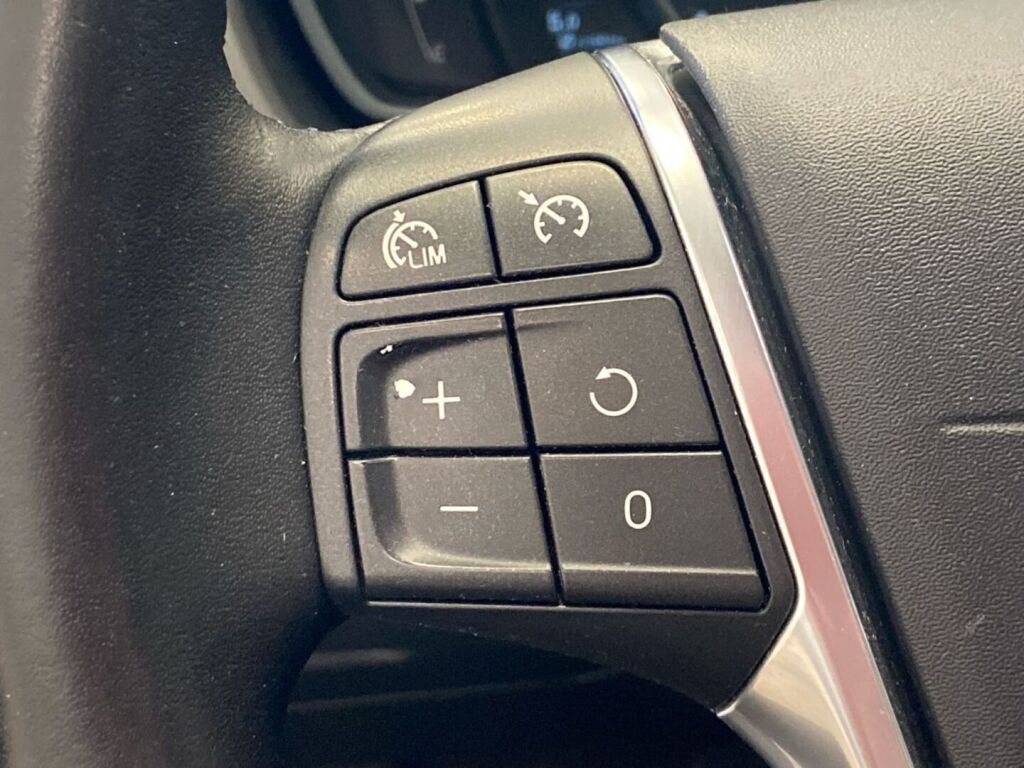 Volvo V40 Cross Country 2016 Valkoinen