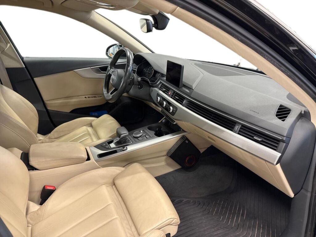 Audi A4 2016 Musta
