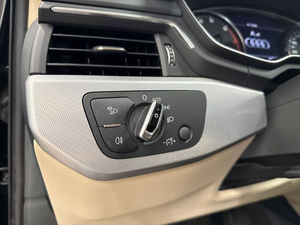 Audi A4 2016 Musta