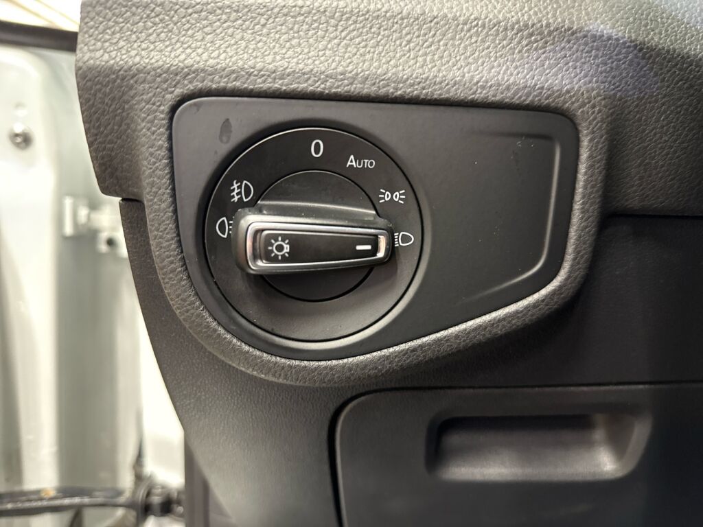 Volkswagen Golf Sportsvan 2016 Valkoinen