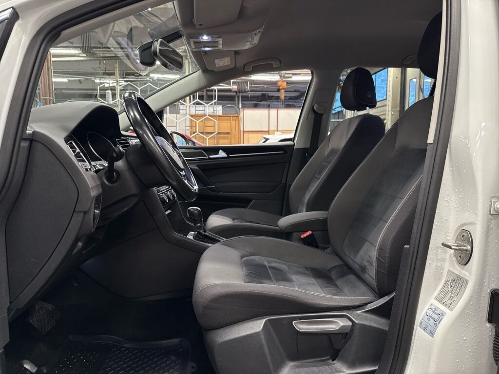 Volkswagen Golf Sportsvan 2016 Valkoinen