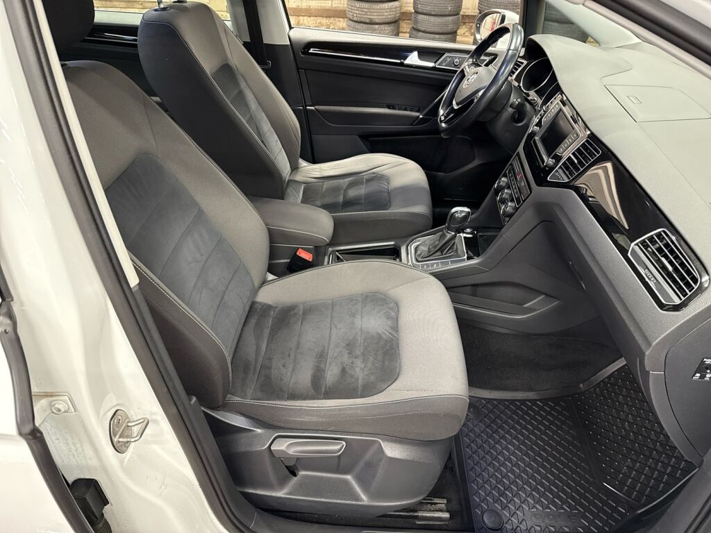 Volkswagen Golf Sportsvan 2016 Valkoinen