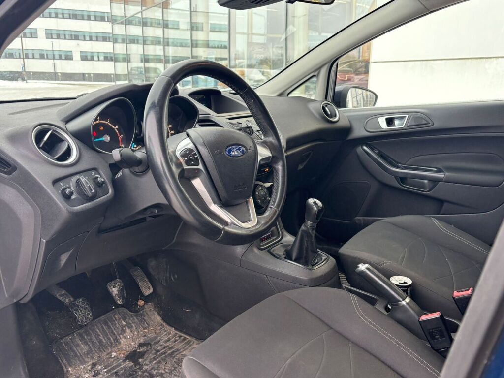 Ford Fiesta 2016 Sininen