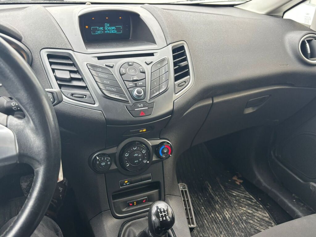 Ford Fiesta 2016 Sininen