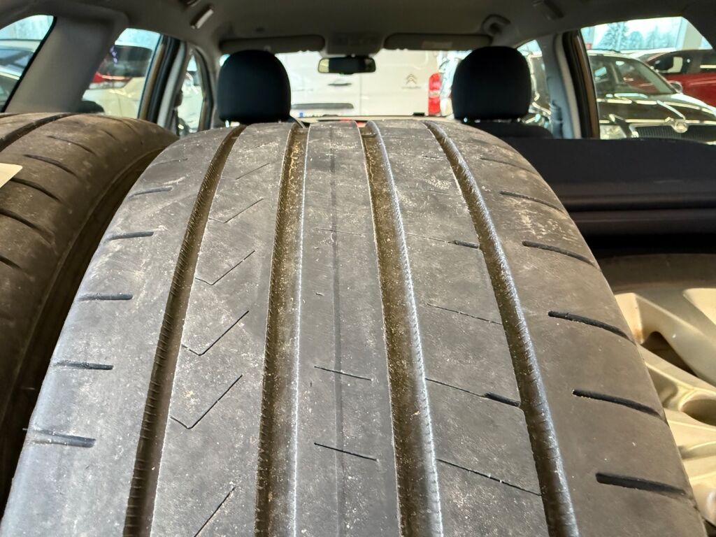 Kia Ceed 2016 Ruskea (beige)