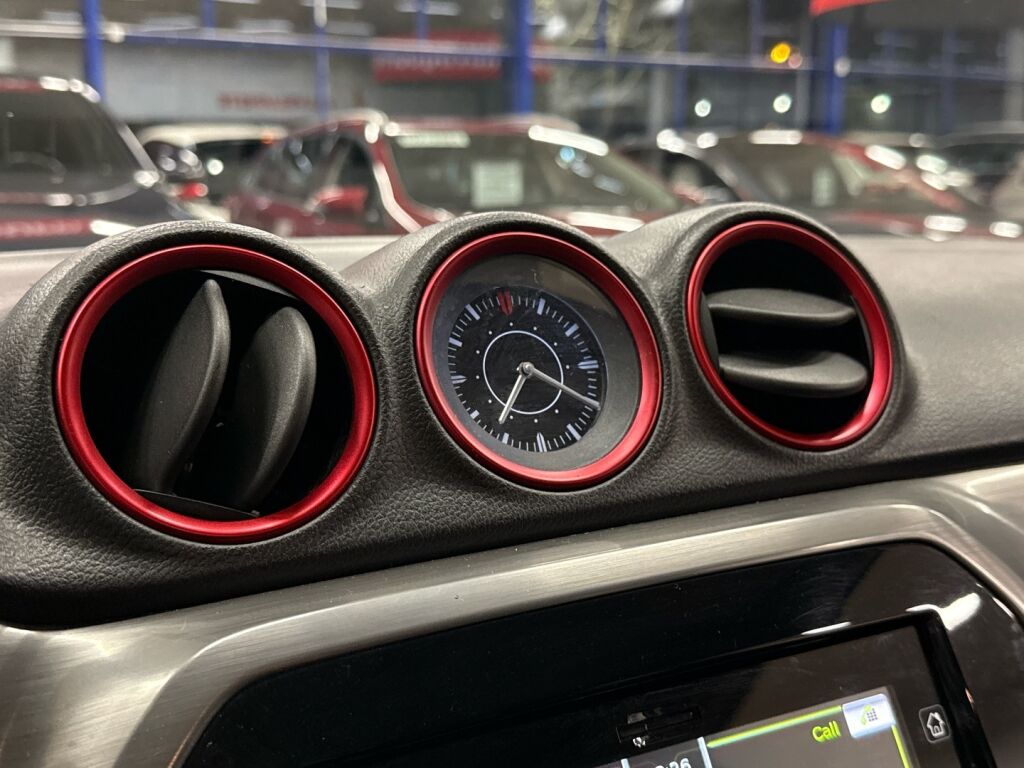 Suzuki Vitara 2016 Harmaa